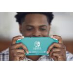⁦جهاز نينتندو سوتش لايت فيروزي- Nintendo Switch Lite⁩ - الصورة ⁦3⁩