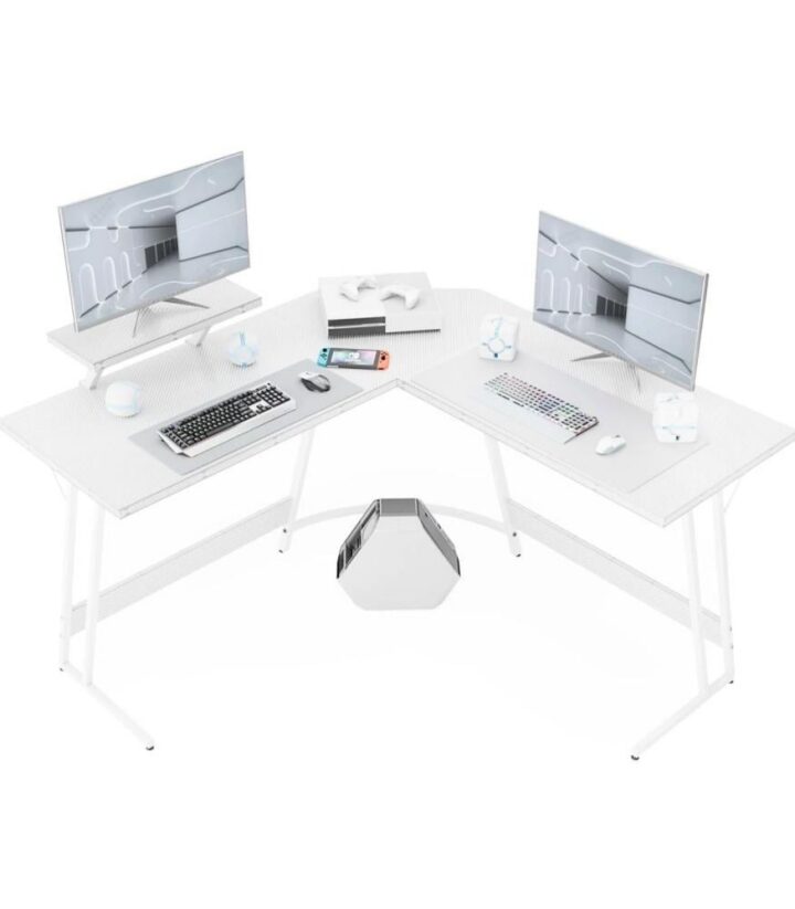 L-Shaped Gaming Table Made of Carbon Fiber - Table Gaming ASA